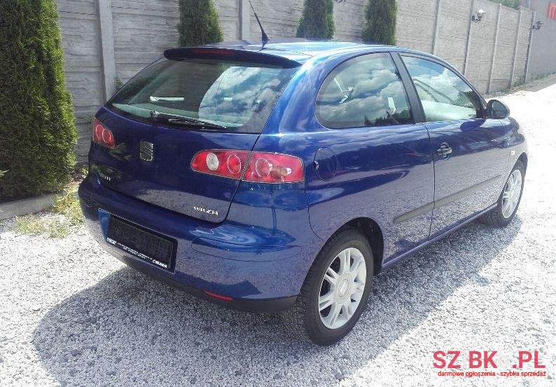 2002' SEAT Ibiza photo #2