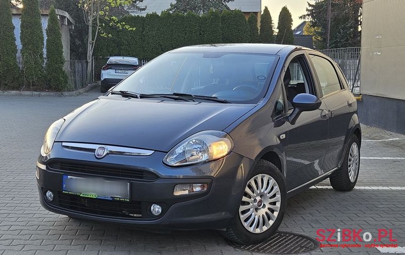 2010' Fiat Punto Evo photo #2