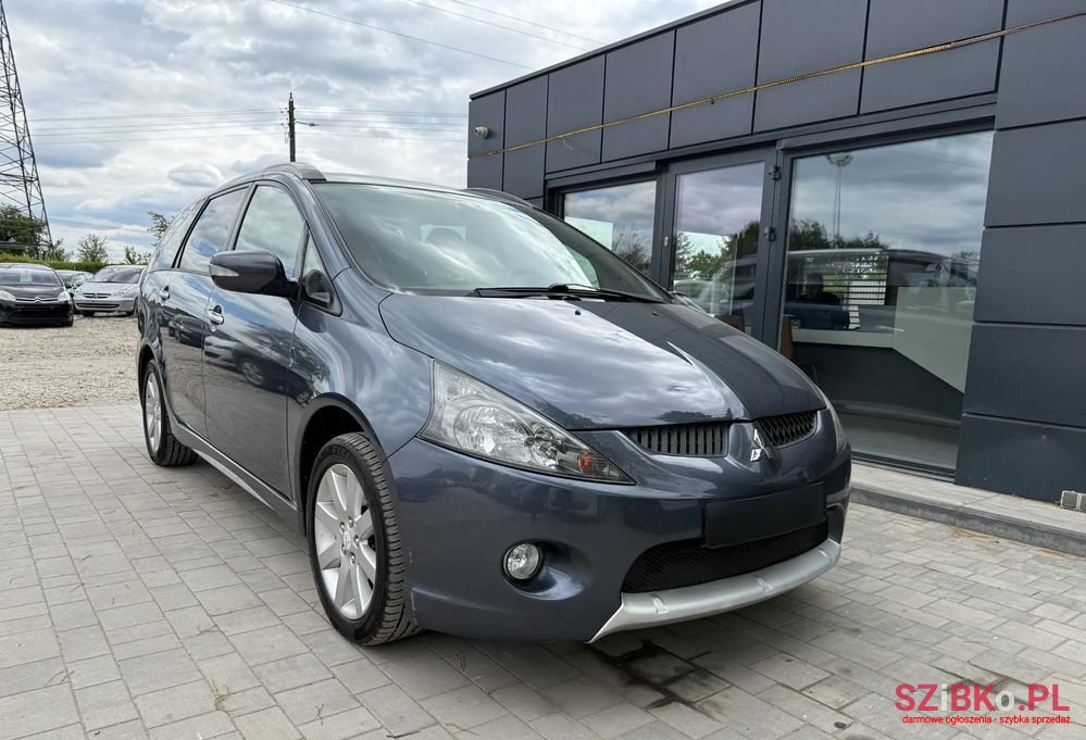 2007' Mitsubishi Grandis 2.4 Inform photo #3