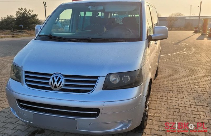 2005' Volkswagen Caravelle photo #4