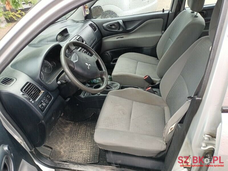 2004' Mitsubishi Space Star photo #4