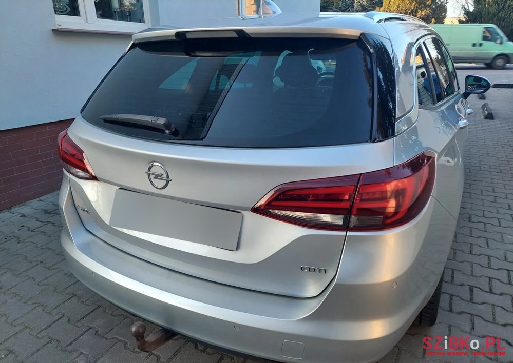 2016' Opel Astra photo #6