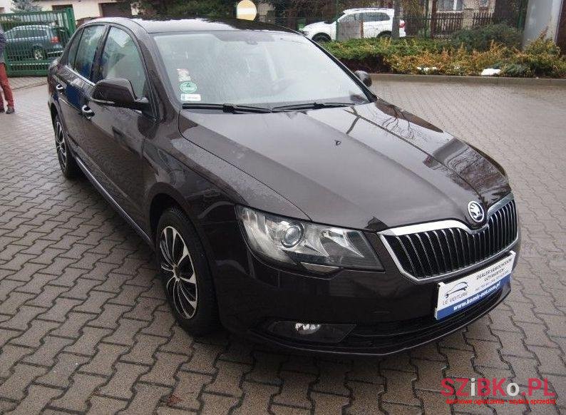 2015' Skoda Superb photo #1