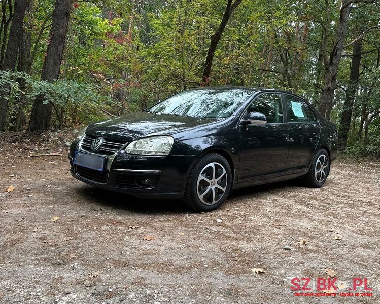 2008' Volkswagen Jetta photo #2