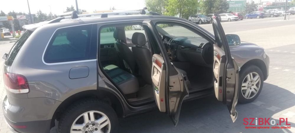 2007' Volkswagen Touareg photo #4