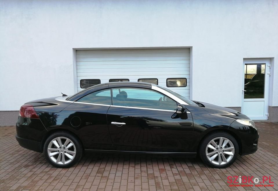 2010' Renault Megane photo #4