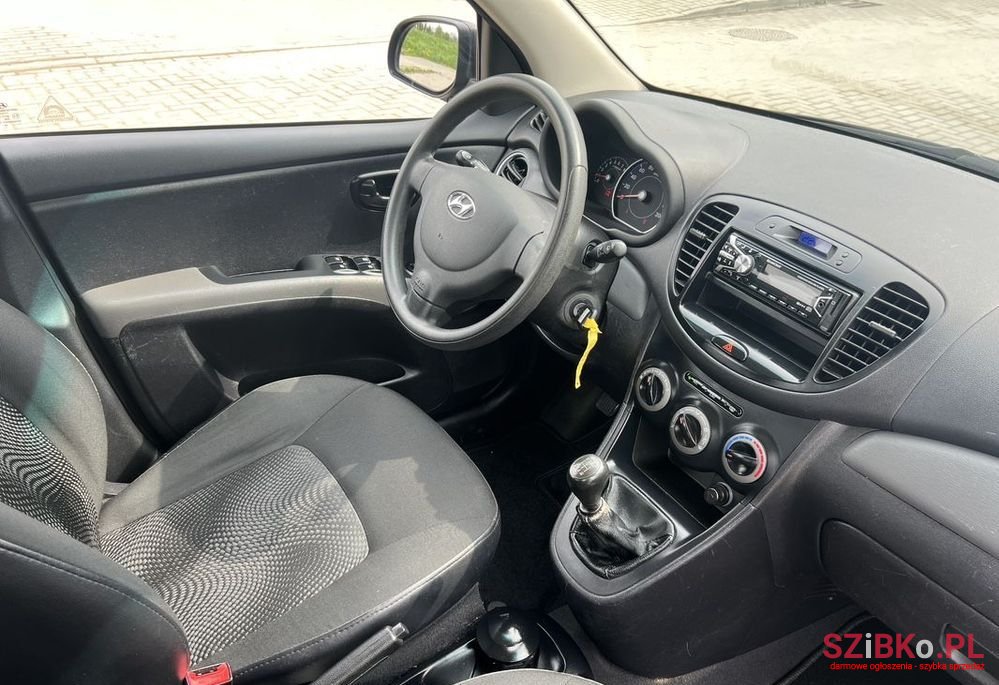 2011' Hyundai i10 photo #5