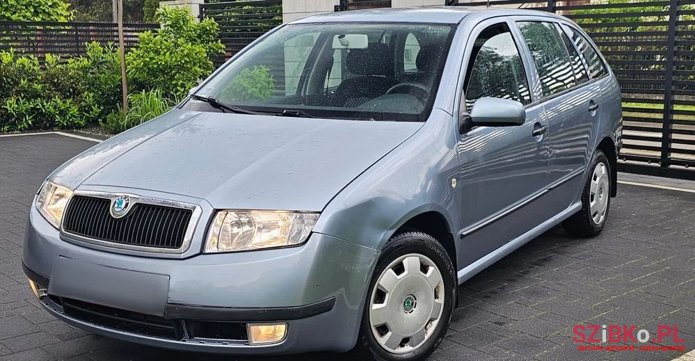 2002' Skoda Fabia 1.4 16V Classic photo #1