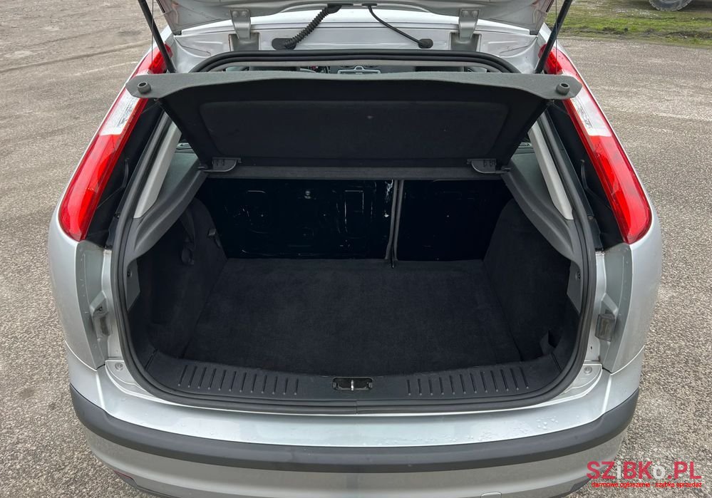 2005' Ford Focus 1.6 Comfort photo #6