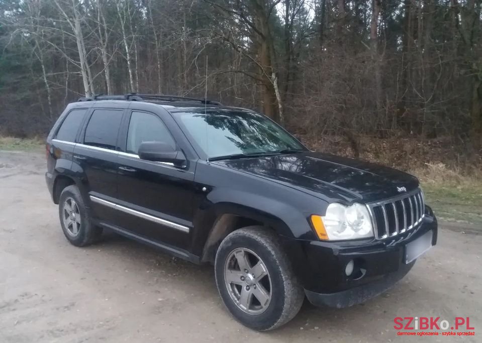 2005' Jeep Grand Cherokee photo #4