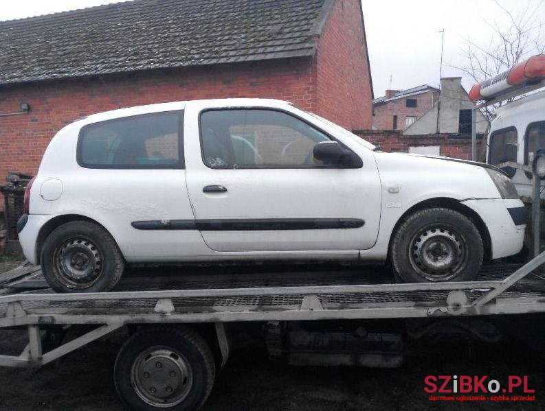 2004' Renault Clio photo #3