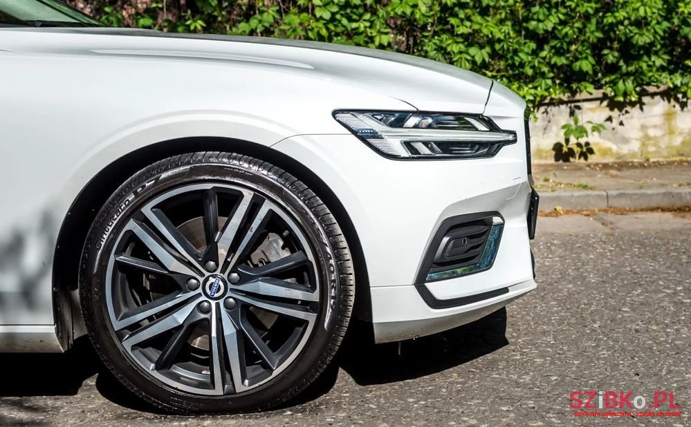 2018' Volvo V60 photo #5