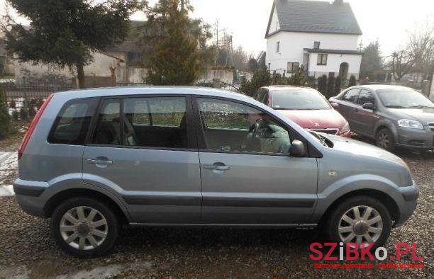 2007' Ford Fusion photo #2