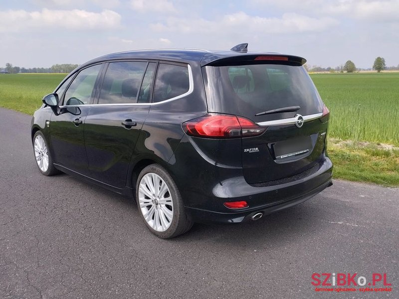 2015' Opel Zafira photo #6