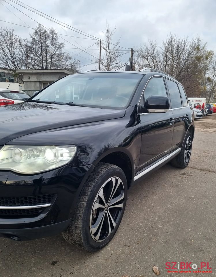 2007' Volkswagen Touareg photo #4