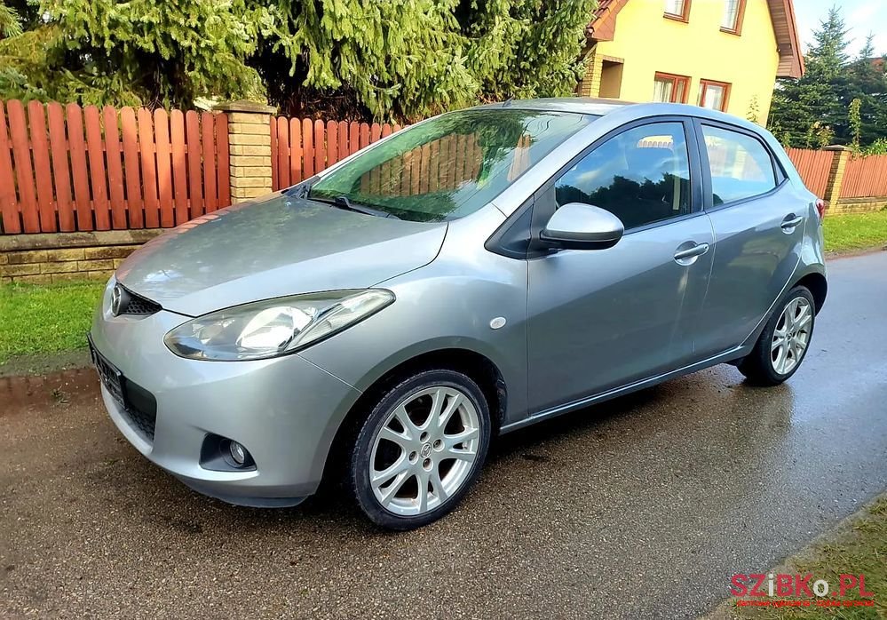 2008' Mazda 2 1.3 Exclusive+ photo #4