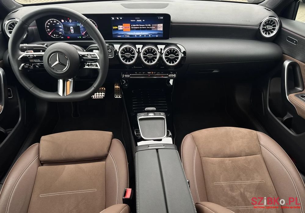 2024' Mercedes-Benz A-Class 200 Amg Line photo #4