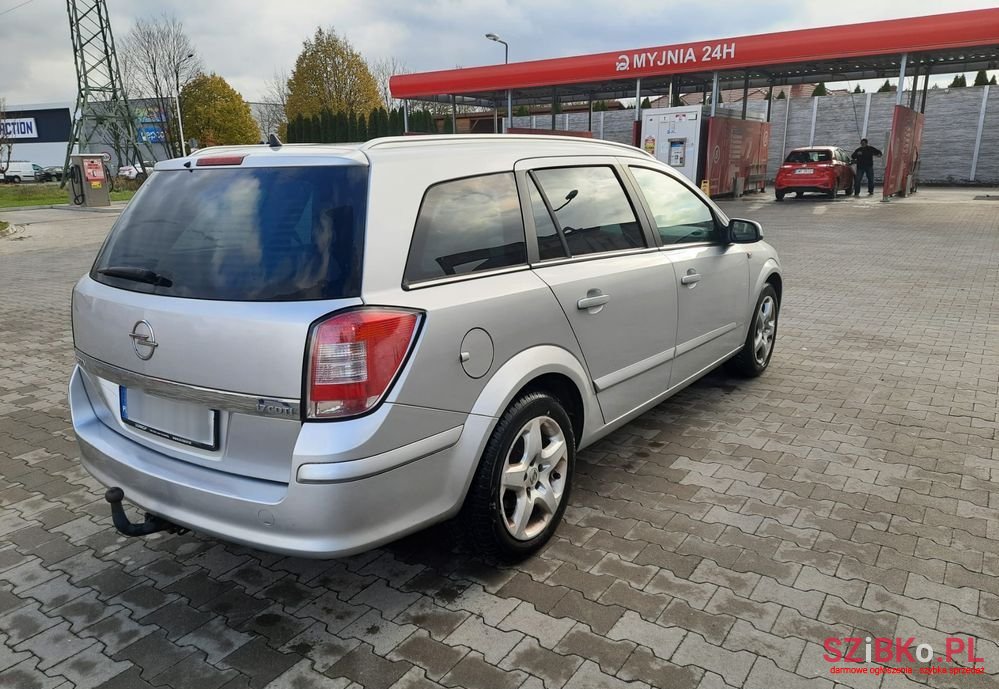 2008' Opel Astra photo #6