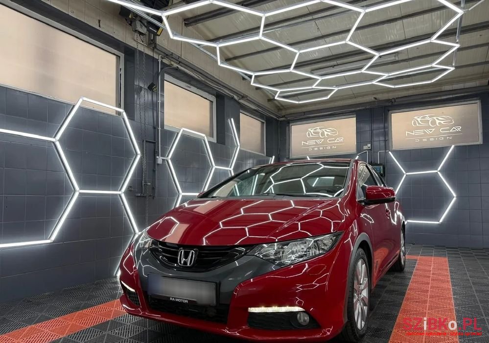 2013' Honda Civic 1.8 I-Vtec Sport photo #2