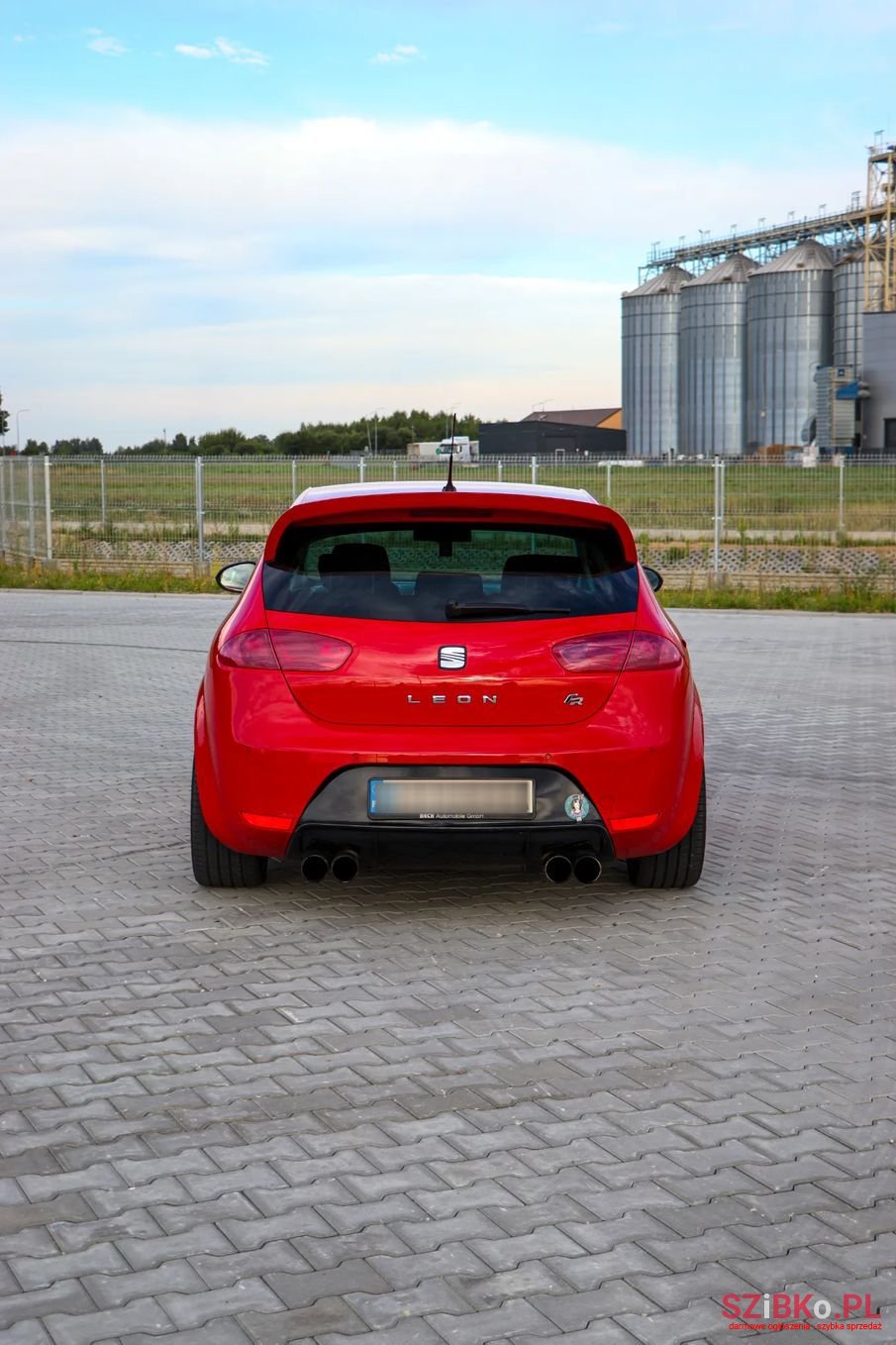 2012' SEAT Leon photo #2