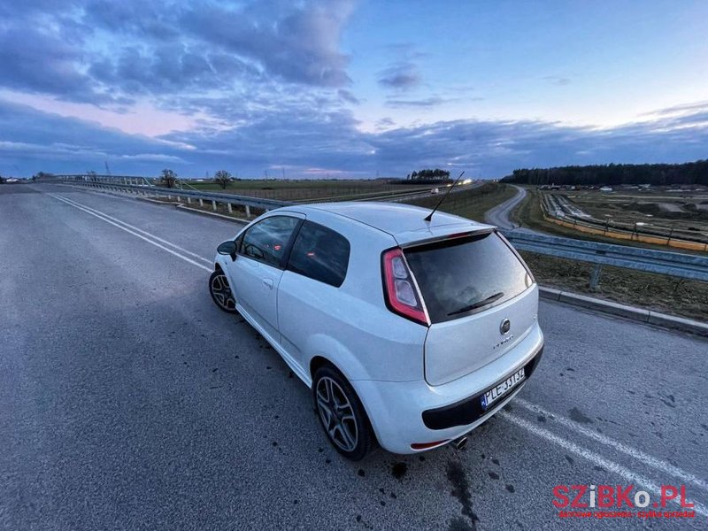 2010' Fiat Punto Evo photo #5