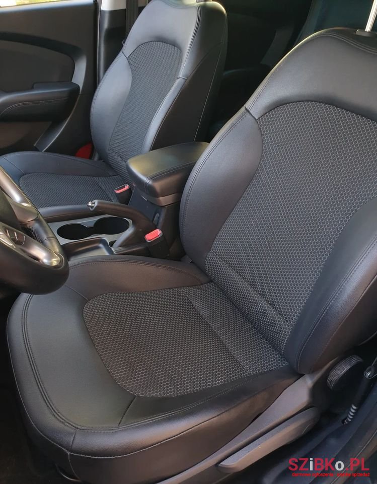 2010' Hyundai ix35 2.0 Premium photo #6