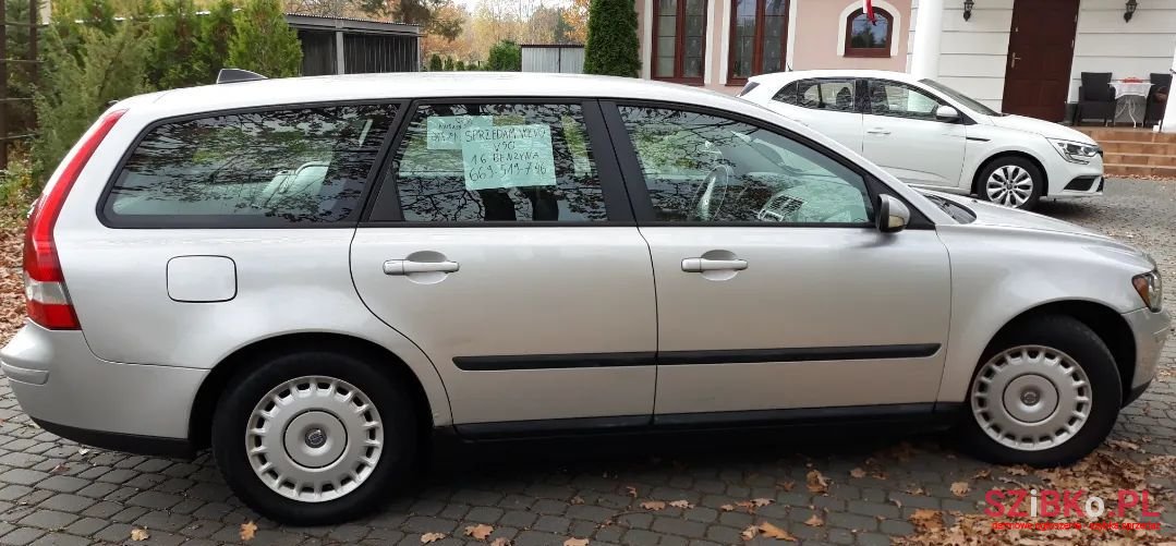 2005' Volvo V50 photo #4