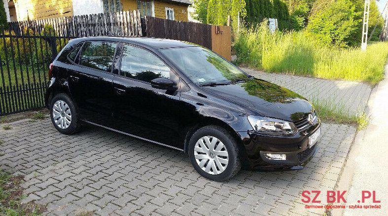 2011' Volkswagen Polo photo #1