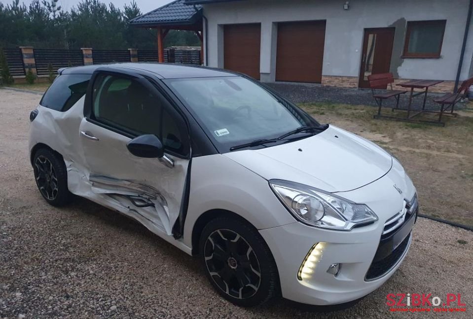 2013' Citroen DS3 photo #4