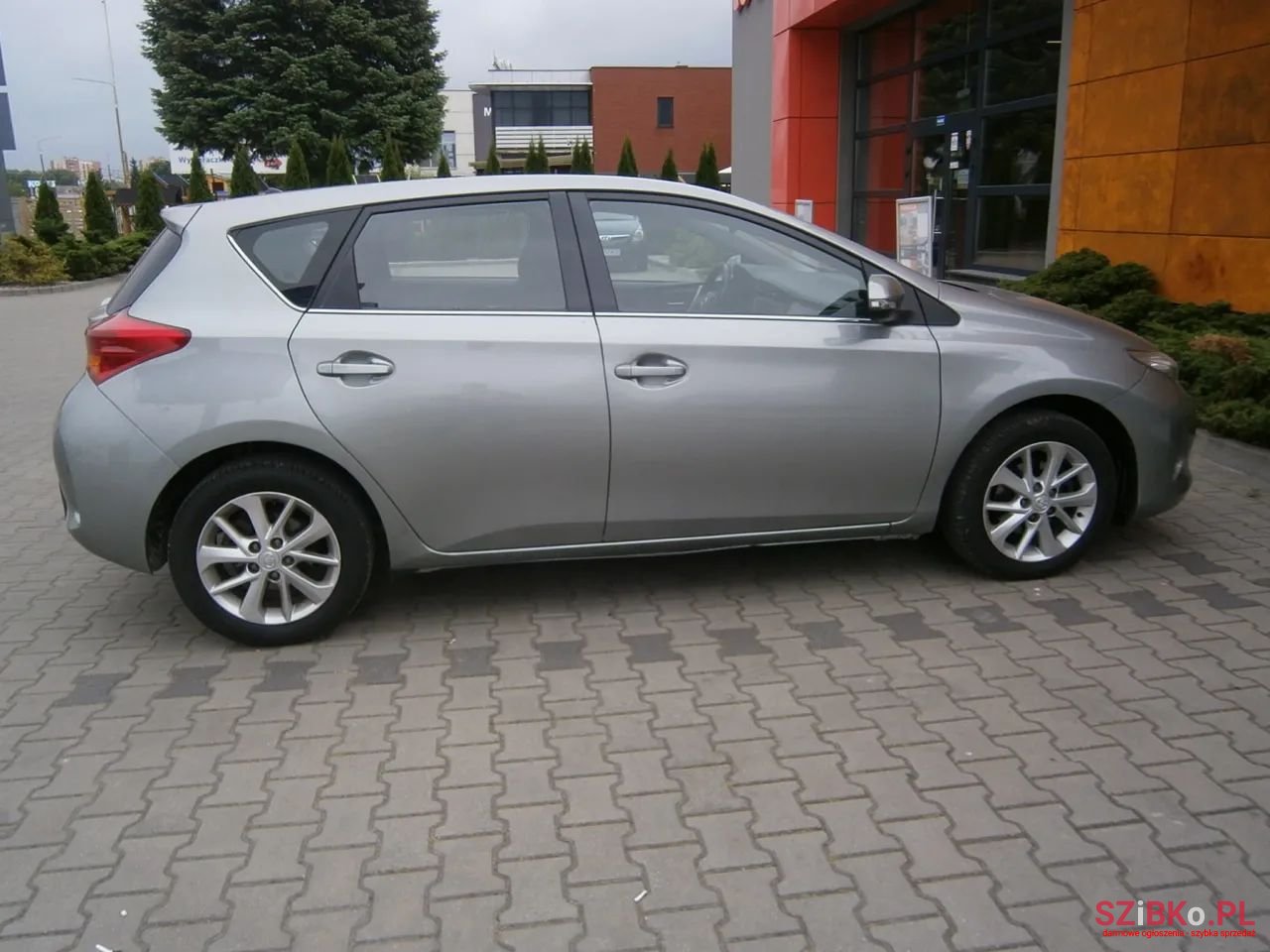 2014' Toyota Auris photo #5