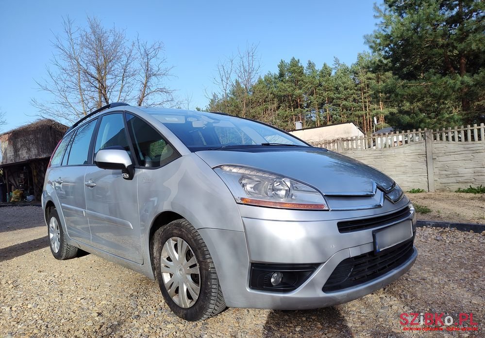 2010' Citroen C4 Picasso photo #6