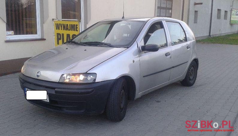 2002' Fiat Punto photo #1