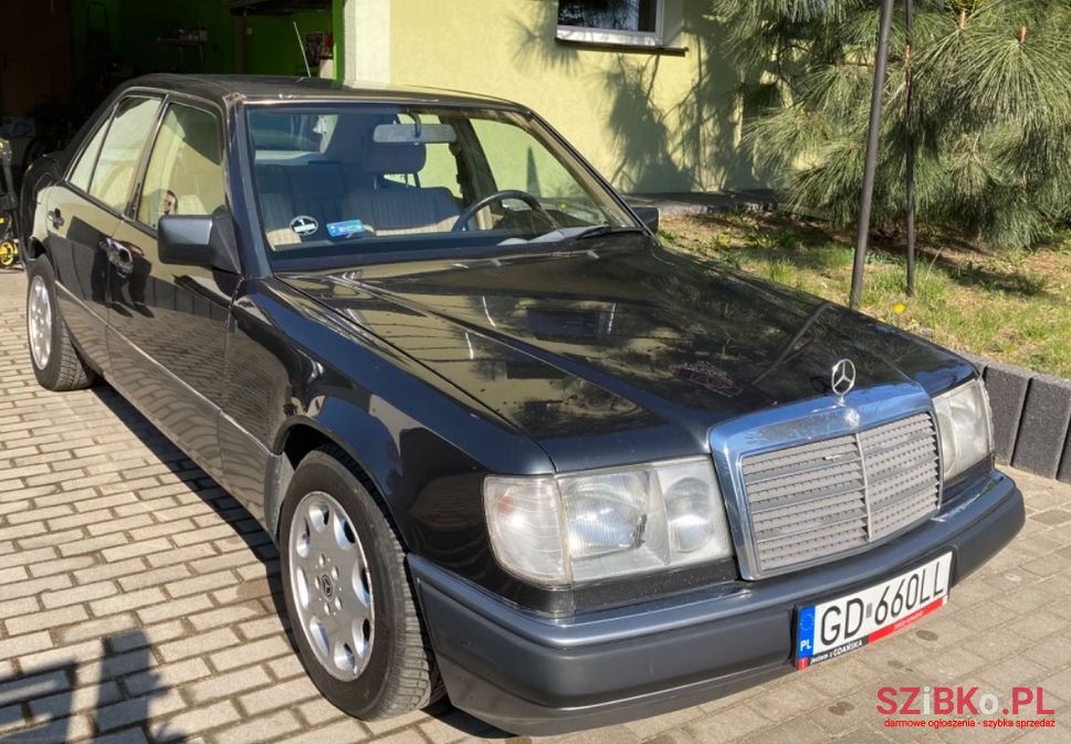 1990' Mercedes-Benz W124 photo #2