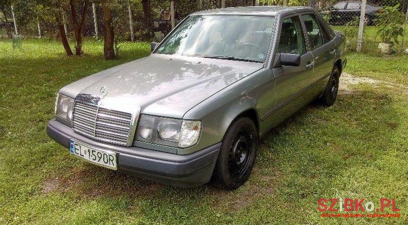 1988' Mercedes-Benz 124 photo #1