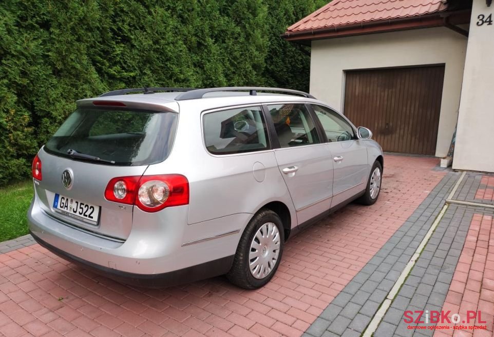 2007' Volkswagen Passat photo #3