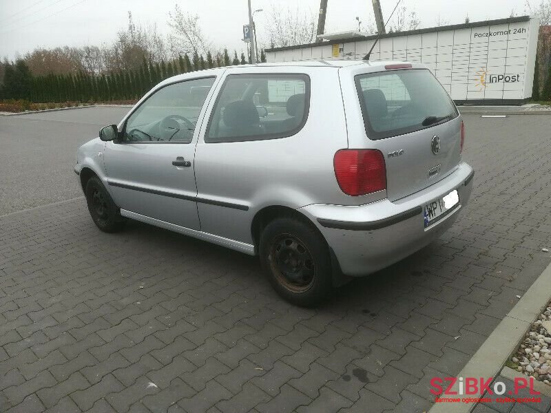 2001' Volkswagen Polo photo #5