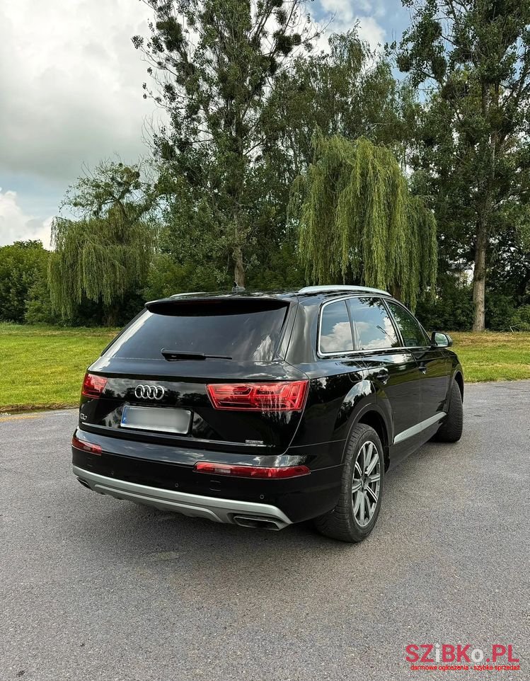 2016' Audi Q7 photo #4