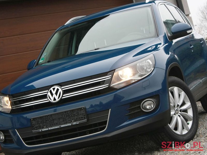 2012' Volkswagen Tiguan photo #2