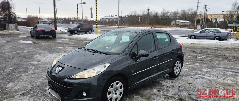 2012' Peugeot 207 1.6 Hdi Access photo #2