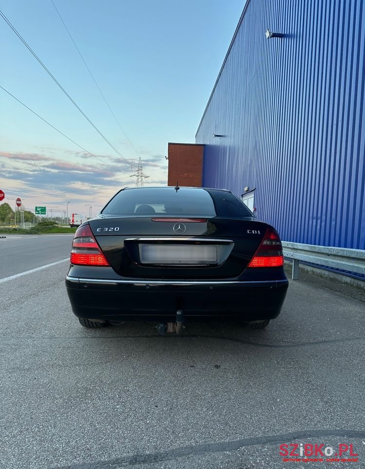 2002' Mercedes-Benz E-Class 320 Cdi Elegance photo #6