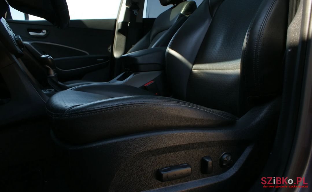 2014' Hyundai Santa Fe photo #5