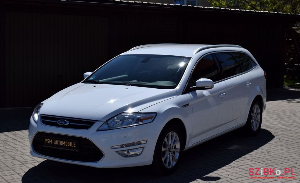 2013' Ford Mondeo photo #2