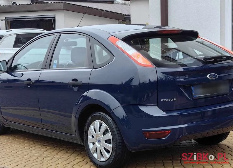 2008' Ford Focus 1.6 Trend photo #3