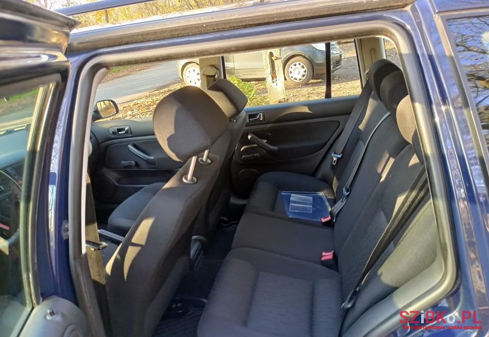 2006' Volkswagen Golf photo #4