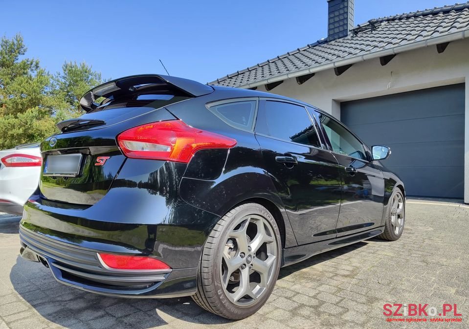 2018' Ford Focus photo #5