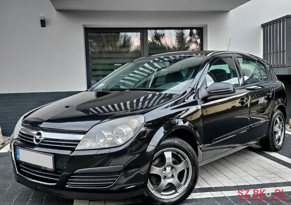 2006' Opel Astra photo #1