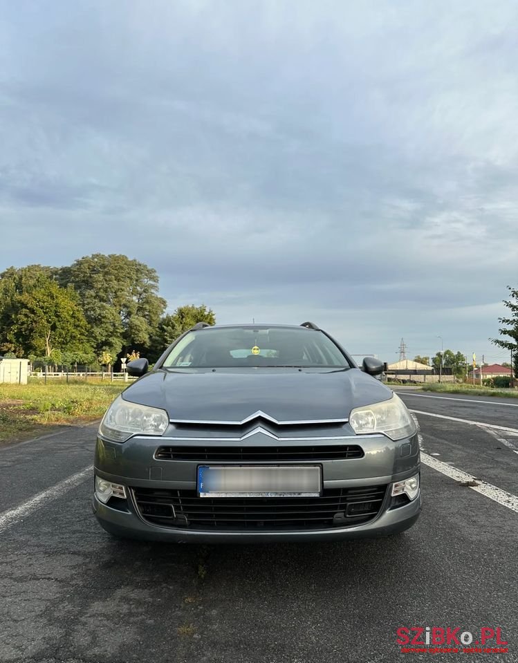 2010' Citroen C5 photo #2