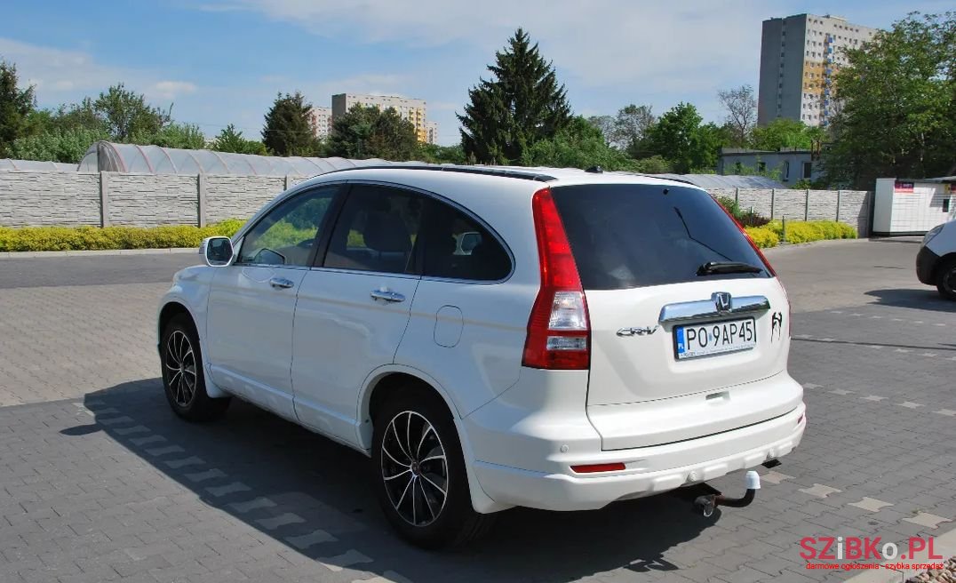 2010' Honda CR-V photo #6