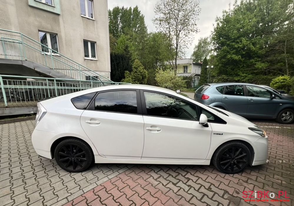 2010' Toyota Prius photo #2