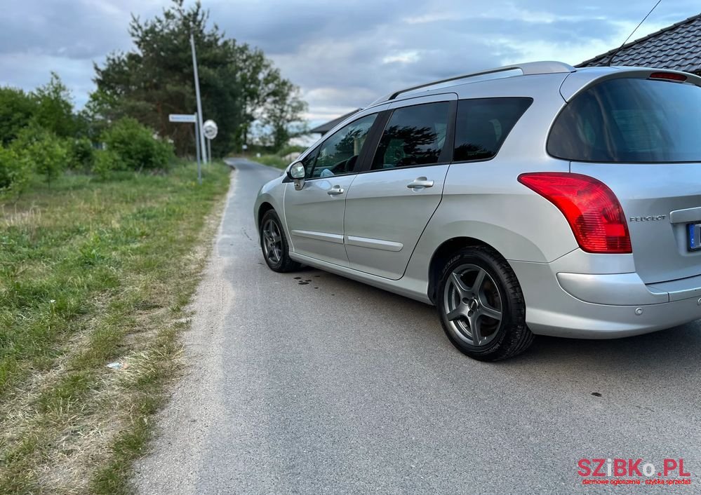 2012' Peugeot 308 photo #6